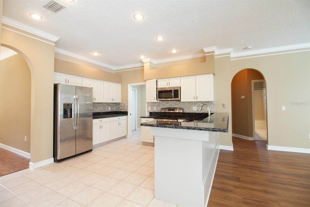 8. Single Family Homes for Sale at 2456 APPALOOSA TRAIL Palm Harbor, Florida 34685 United States