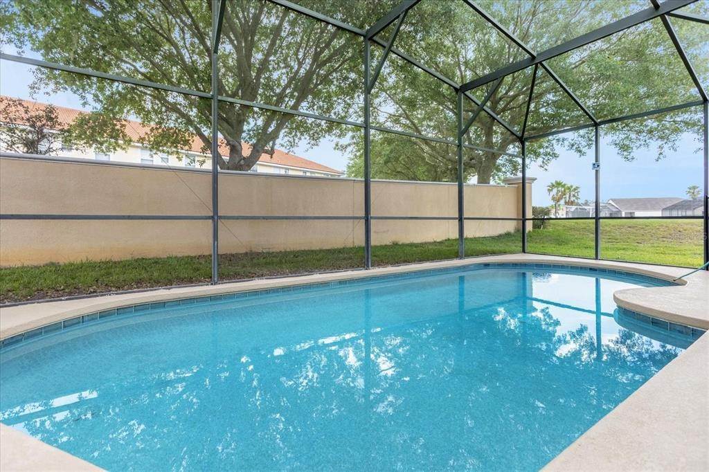 3. Single Family Homes for Sale at 4826 CUMBRIAN LAKES DRIVE Kissimmee, Florida 34746 United States