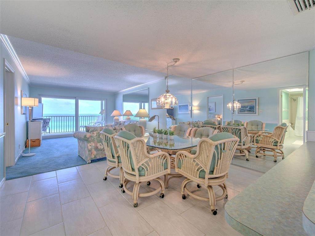 10. Single Family Homes for Sale at 17200 GULF BOULEVARD 205 North Redington Beach, Florida 33708 United States