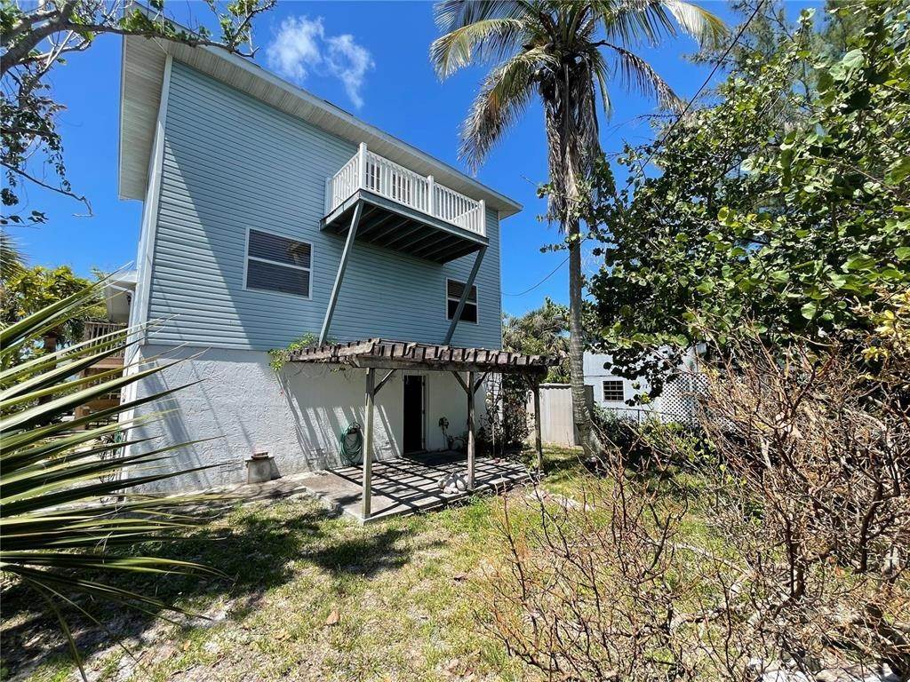 6. Single Family Homes for Sale at 616 FERN STREET Anna Maria, Florida 34216 United States