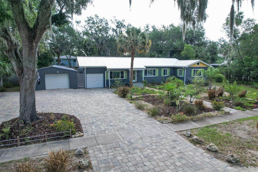 3. Single Family Homes for Sale at 1415 LIVE OAK STREET New Smyrna Beach, Florida 32168 United States