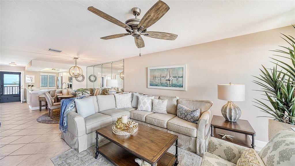 15. Single Family Homes for Sale at 8911 MIDNIGHT PASS ROAD 514 Sarasota, Florida 34242 United States