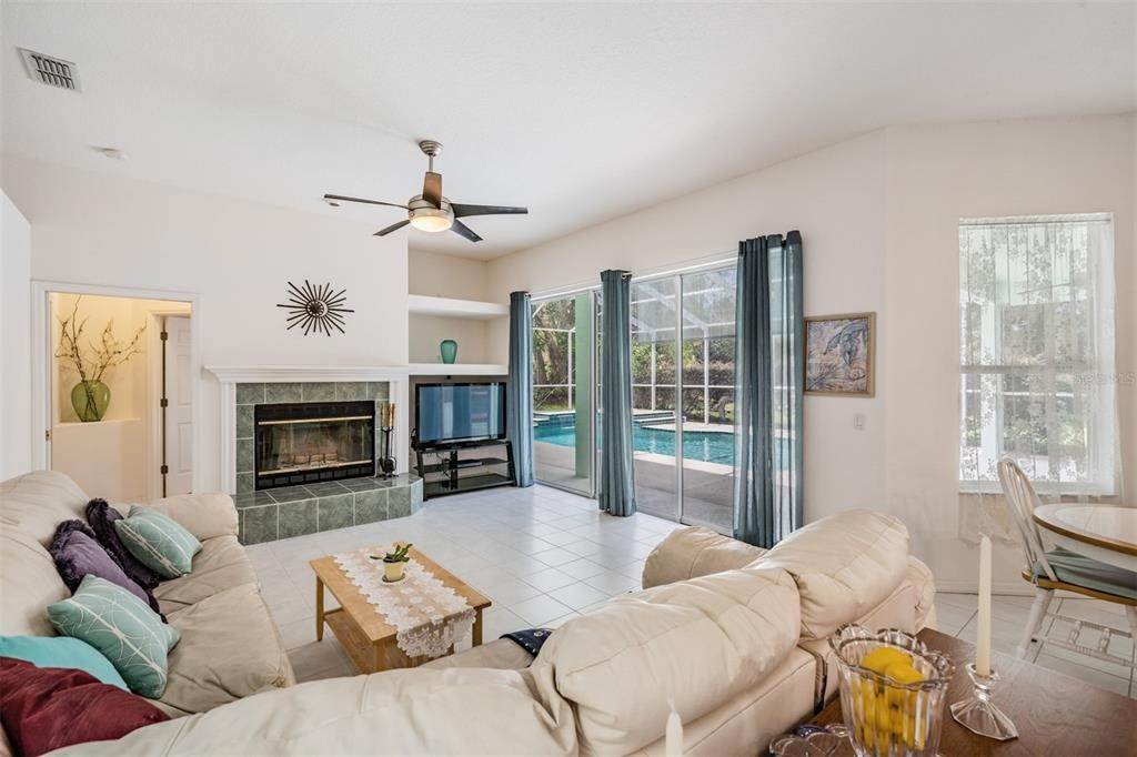16. Single Family Homes for Sale at 16426 KILLEARN LANE Spring Hill, Florida 34610 United States