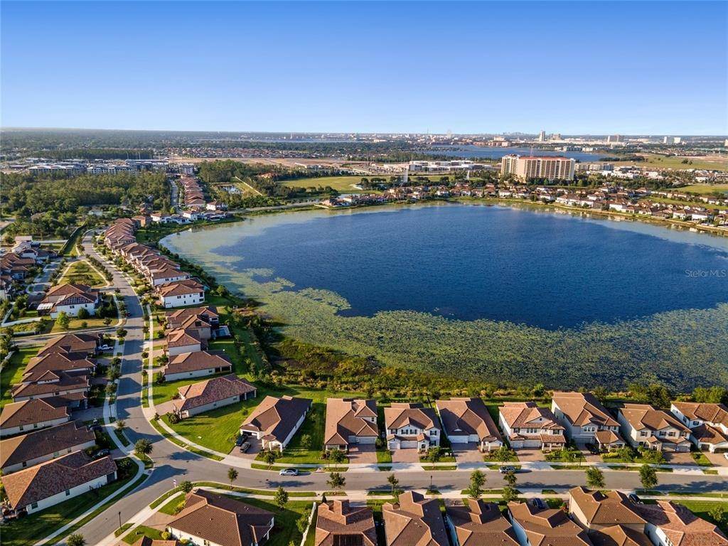 4. Single Family Homes for Sale at 11190 LEMON LAKE BOULEVARD Orlando, Florida 32836 United States