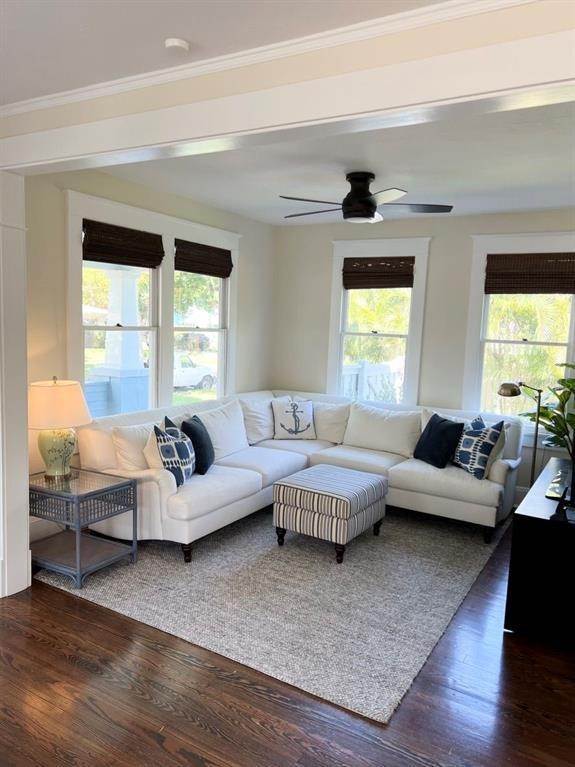 5. Single Family Homes for Sale at 446 12TH AVENUE St. Petersburg, Florida 33701 United States