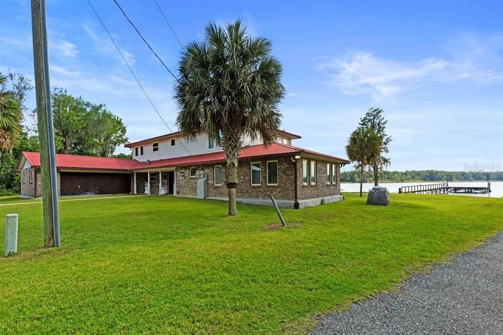 3. Single Family Homes for Sale at 7156 SW 90TH STREET Hampton, Florida 32044 United States