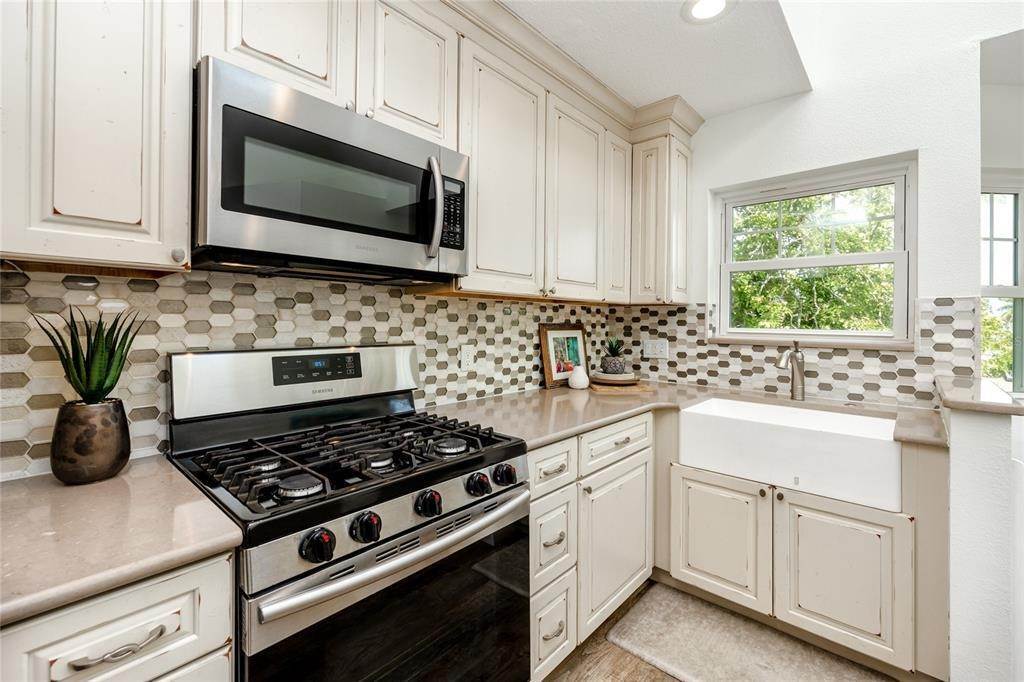 12. Single Family Homes for Sale at 16204 3RD STREET Redington Beach, Florida 33708 United States