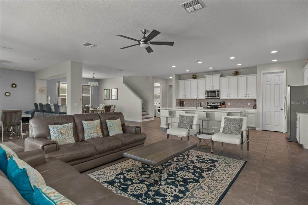 19. Single Family Homes for Sale at 1632 NASSAU POINT TRAIL Kissimmee, Florida 34747 United States