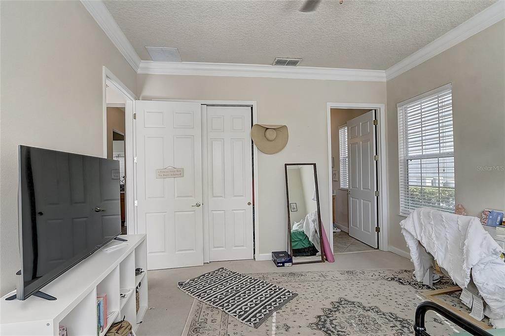 15. Single Family Homes for Sale at 1554 FAIRVIEW CIRCLE Kissimmee, Florida 34747 United States