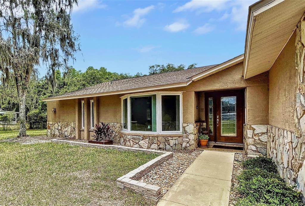 6. Single Family Homes for Sale at 10297 LAKEVIEW DRIVE New Port Richey, Florida 34654 United States