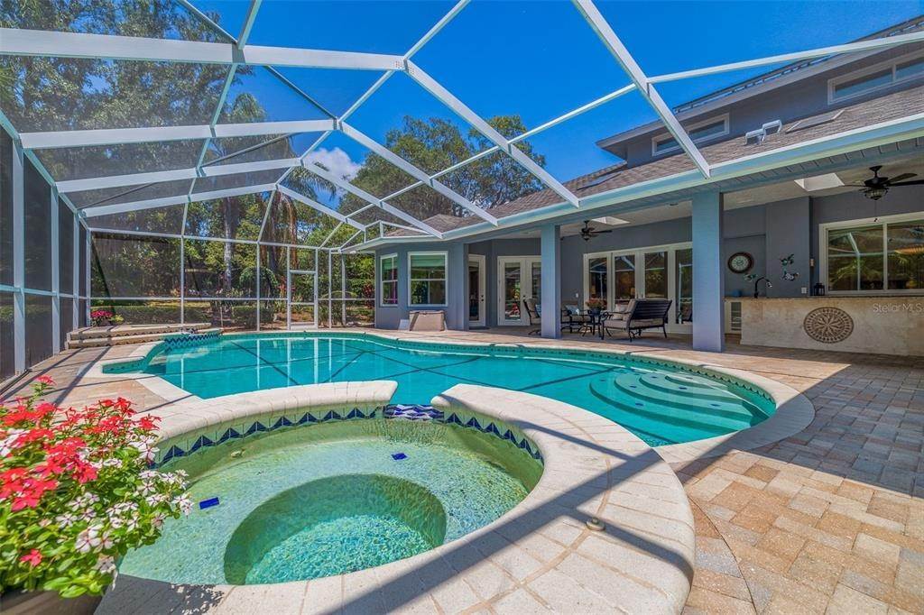 3. Single Family Homes for Sale at 3360 MEADOW VIEW LANE Palm Harbor, Florida 34683 United States