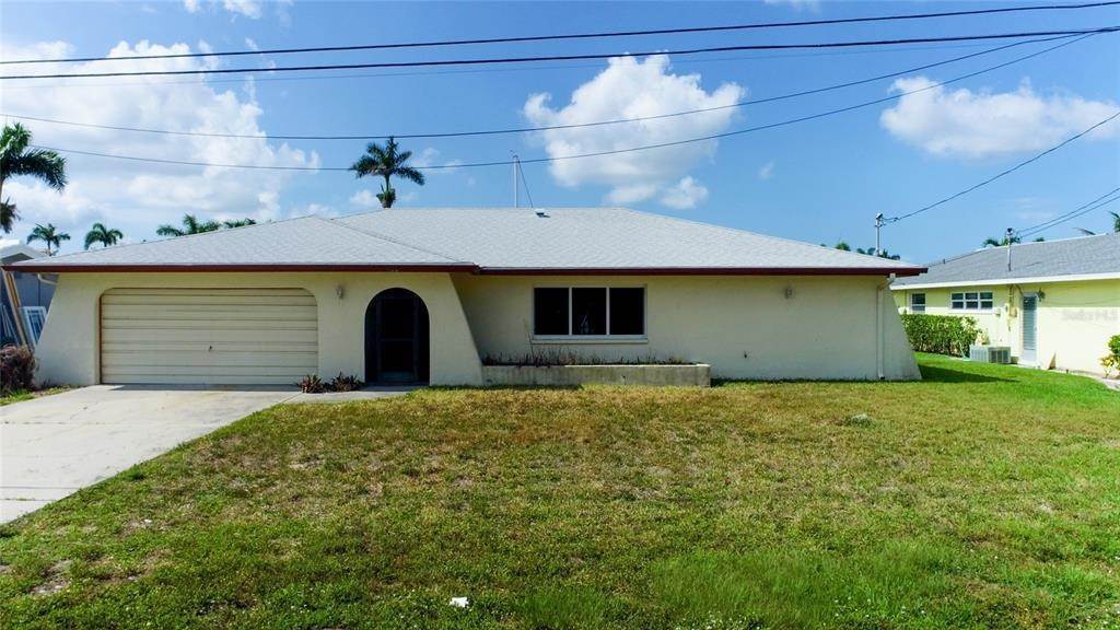 2. Single Family Homes for Sale at 122 SW 49TH TERRACE Cape Coral, Florida 33914 United States