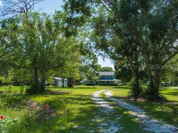 4. Single Family Homes for Sale at 1701 SE WALSTON AVENUE Arcadia, Florida 34266 United States