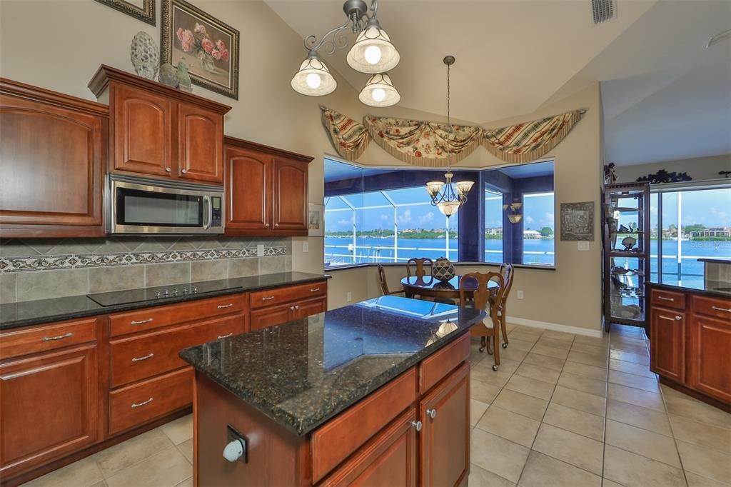 14. Single Family Homes for Sale at 6354 COCOA LANE Apollo Beach, Florida 33572 United States