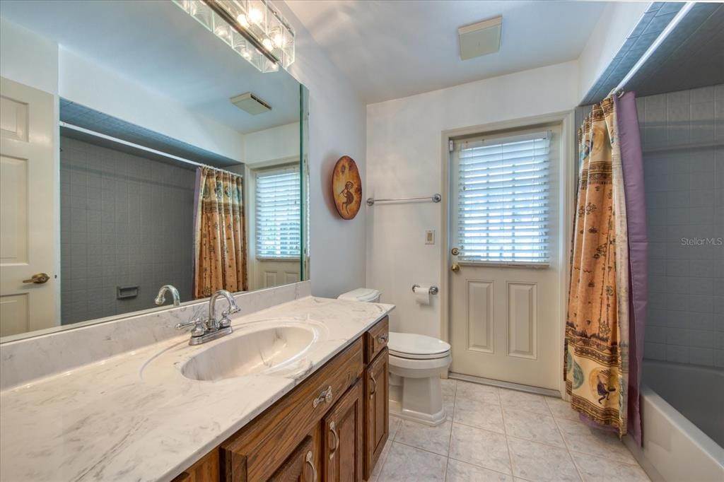 19. Single Family Homes for Sale at 1799 ST PAULS DRIVE Clearwater, Florida 33764 United States