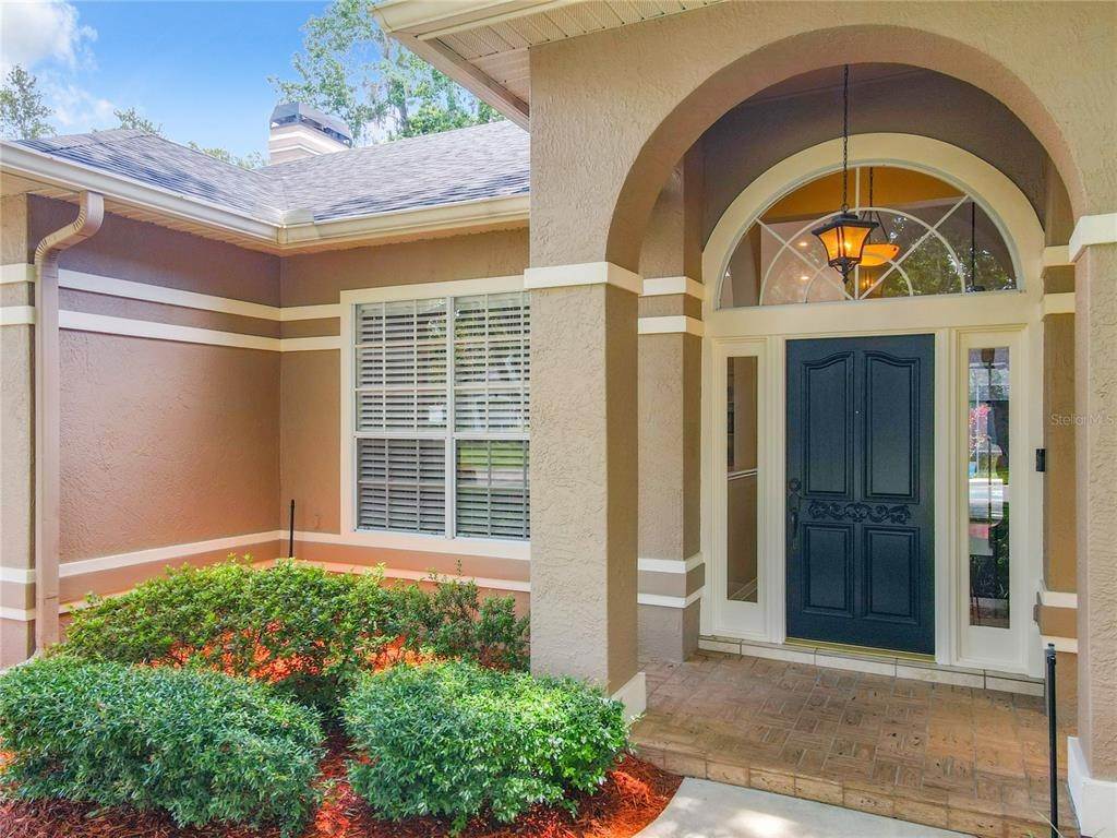3. Single Family Homes for Sale at 1932 AYRSHIER PLACE Oviedo, Florida 32765 United States