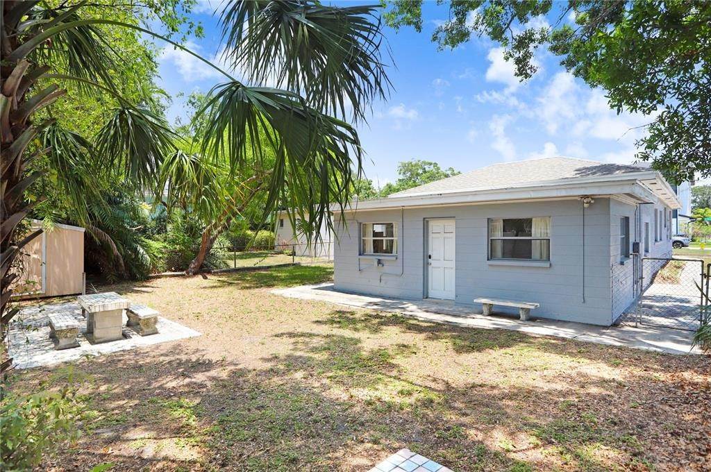 9. Single Family Homes for Sale at 213 S NEW JERSEY AVENUE Tampa, Florida 33609 United States