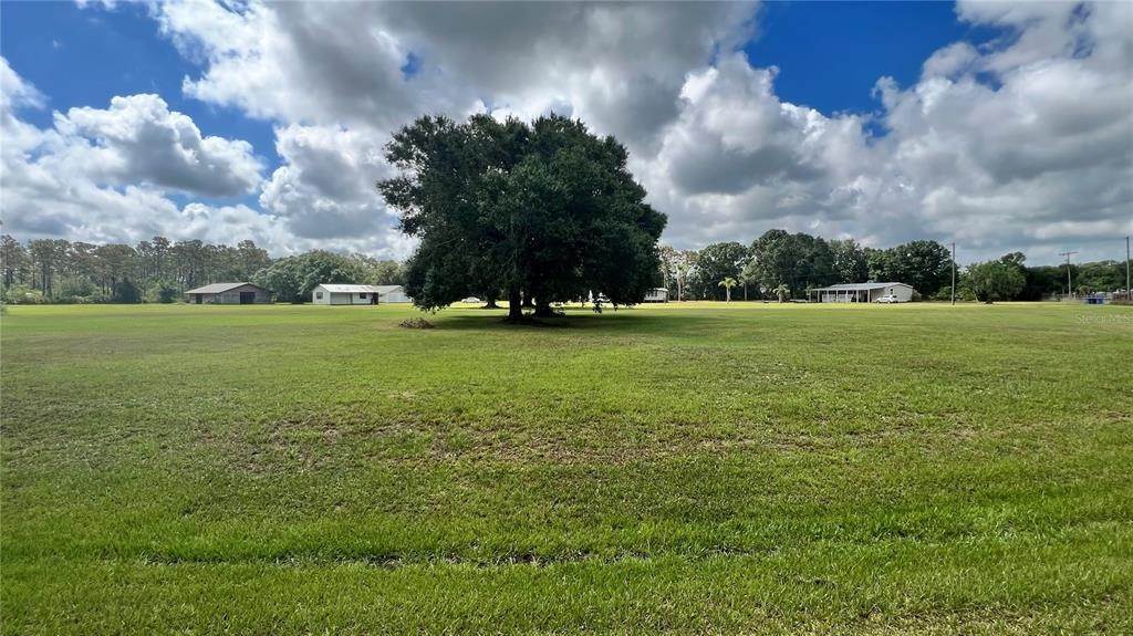 7. Single Family Homes for Sale at 1602 30TH STREET Ruskin, Florida 33570 United States