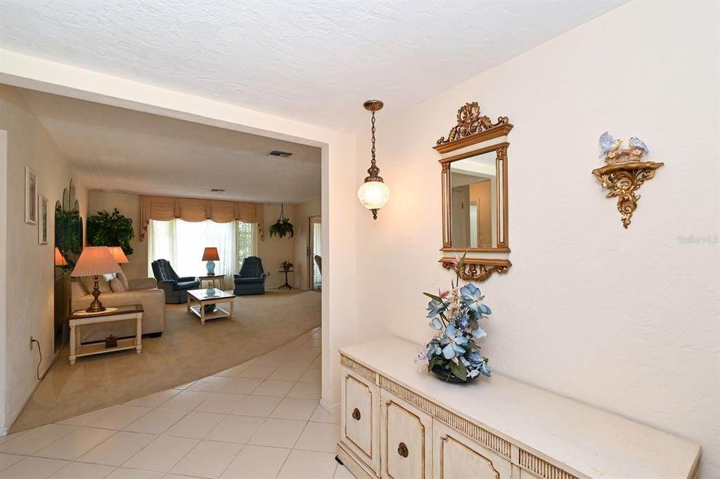 12. Single Family Homes for Sale at 7318 BILTMORE DRIVE Sarasota, Florida 34231 United States