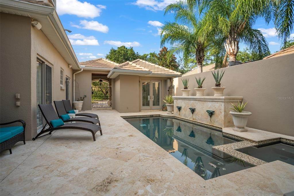 18. Single Family Homes for Sale at 9672 Bryanston DRIVE Orlando, Florida 32827 United States