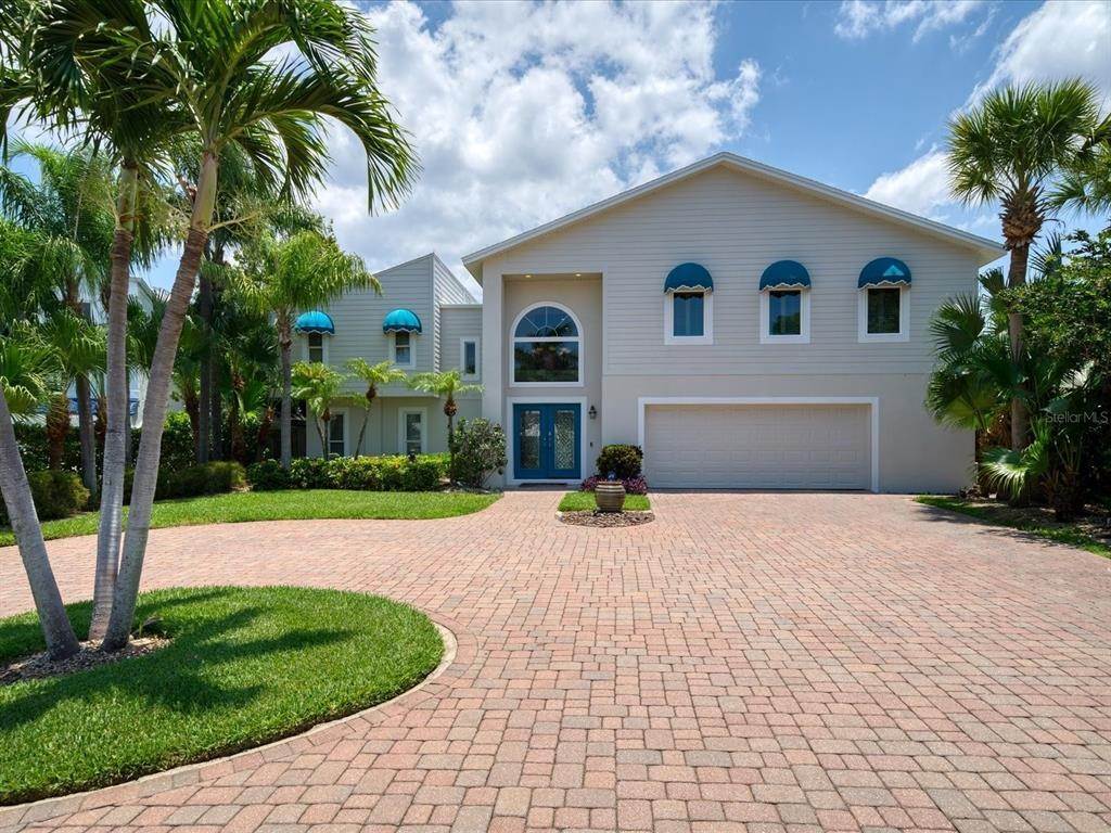Single Family Homes for Sale at 3107 CRYSTAL CAY Belleair Beach, Florida 33786 United States