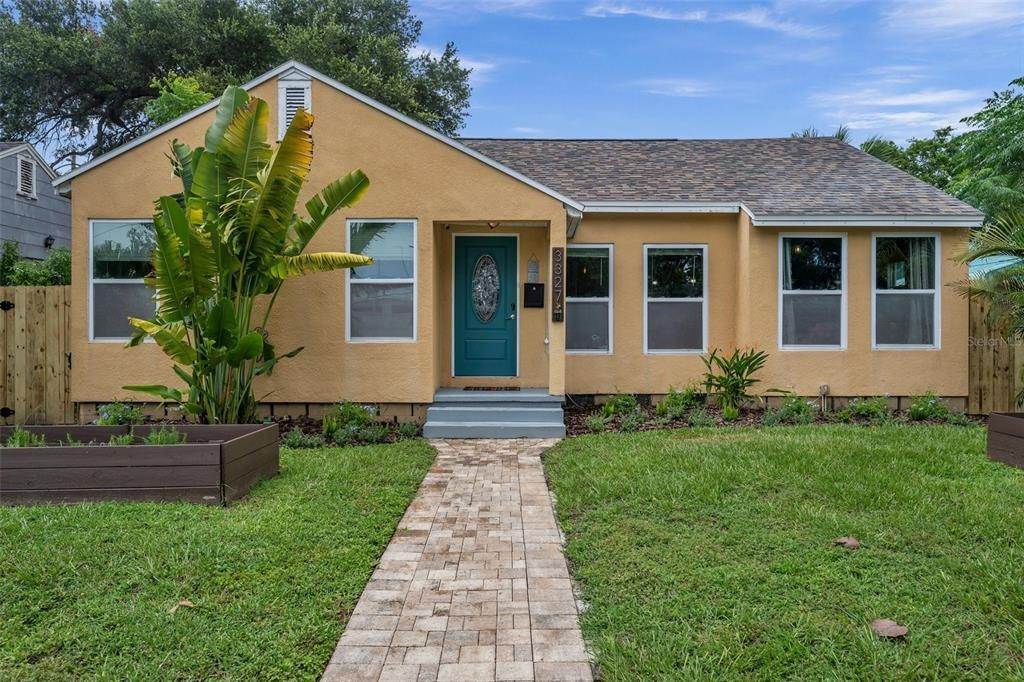 Single Family Homes for Sale at 3327 6TH AVENUE St. Petersburg, Florida 33713 United States