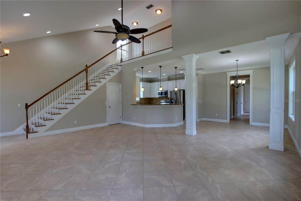 6. Single Family Homes for Sale at 901 Locust STREET New Smyrna Beach, Florida 32169 United States