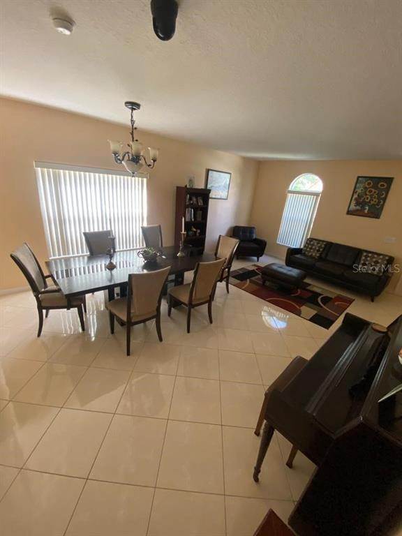 5. Single Family Homes for Sale at 1526 Derby Glen DRIVE Orlando, Florida 32837 United States