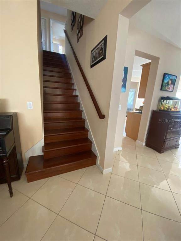 15. Single Family Homes for Sale at 1526 Derby Glen DRIVE Orlando, Florida 32837 United States