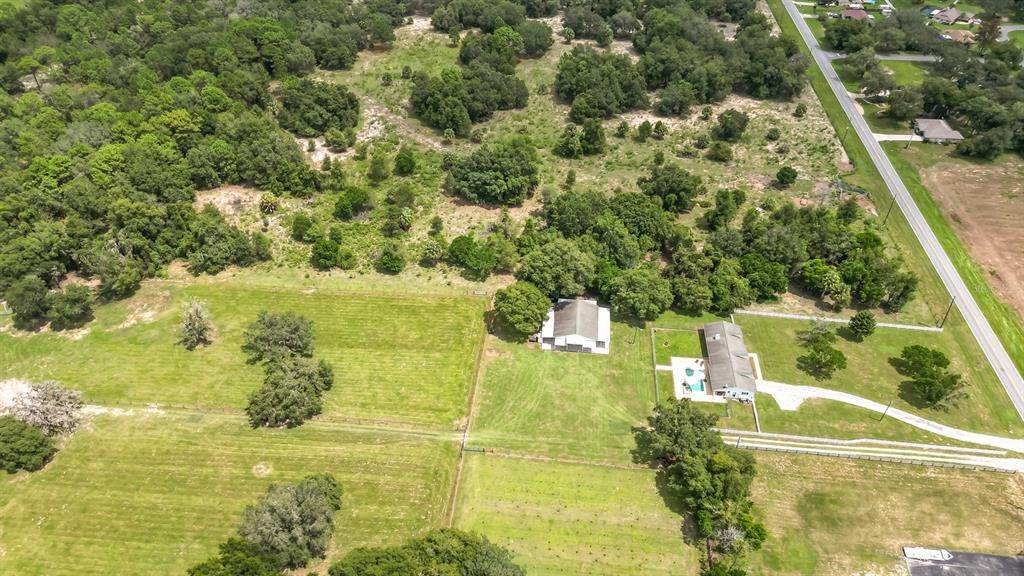 6. Single Family Homes for Sale at 6061 E TURNER CAMP ROAD Inverness, Florida 34453 United States
