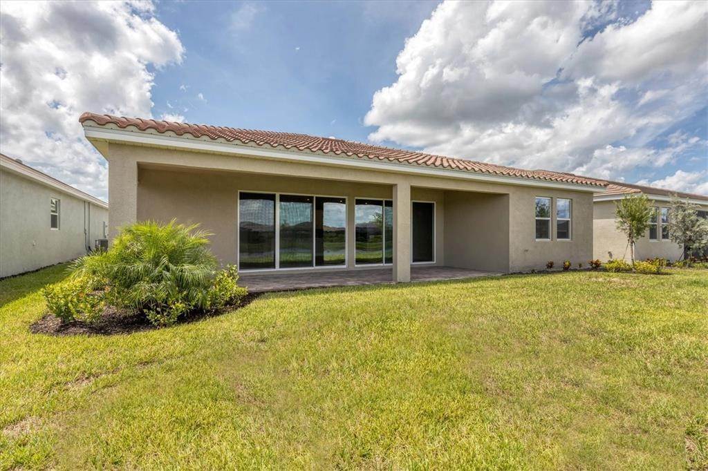16. Single Family Homes for Sale at 20400 SYMPHONY PLACE Venice, Florida 34293 United States