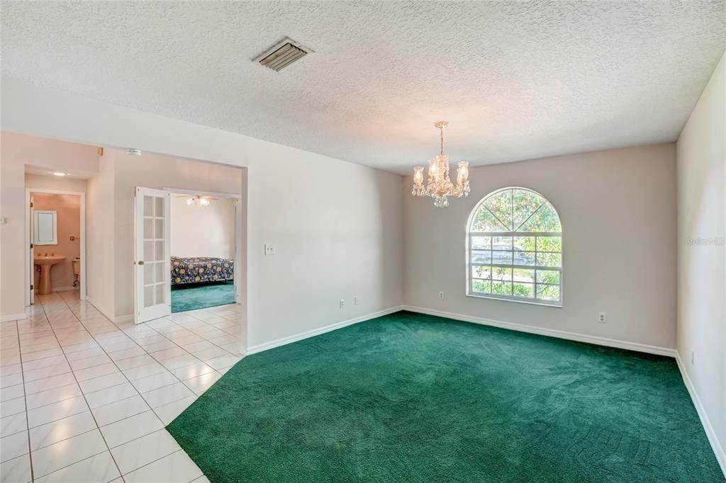 10. Single Family Homes for Sale at 3124 RESEDA COURT Tampa, Florida 33618 United States