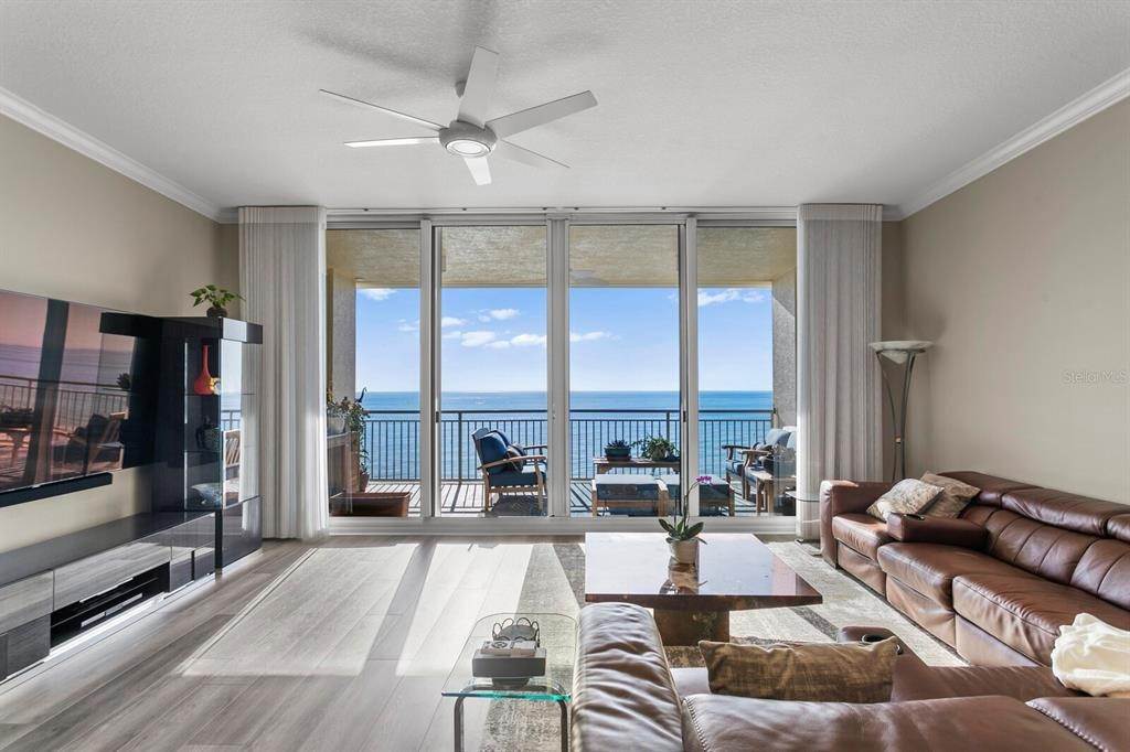 15. Single Family Homes for Sale at 15208 GULF BOULEVARD 608 Madeira Beach, Florida 33708 United States