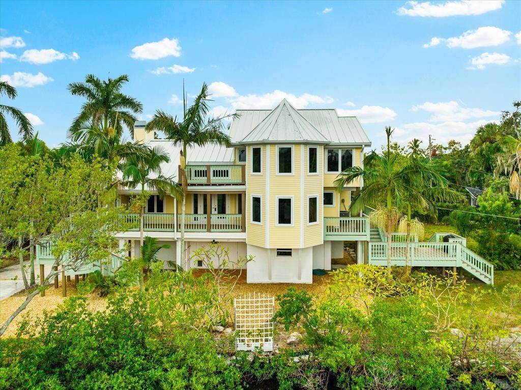 Single Family Homes for Sale at 1015 Bayshore DRIVE Terra Ceia Island, Florida 34250 United States