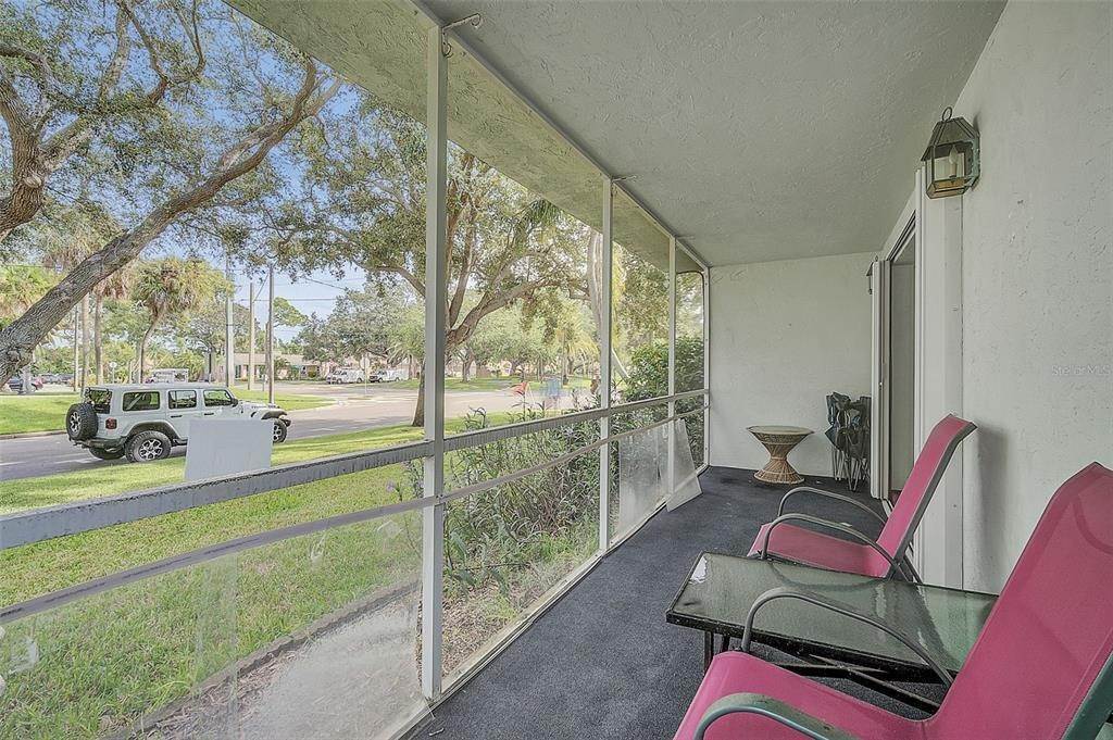 20. Residential Income for Sale at 701 W Venice AVENUE C Venice, Florida 34285 United States