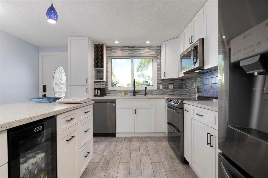 17. Single Family Homes for Sale at 730 Spanish DRIVE Longboat Key, Florida 34228 United States