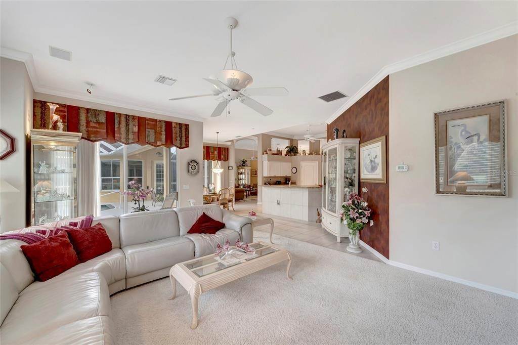 18. Single Family Homes for Sale at 624 Sawgrass Bridge ROAD Venice, Florida 34292 United States