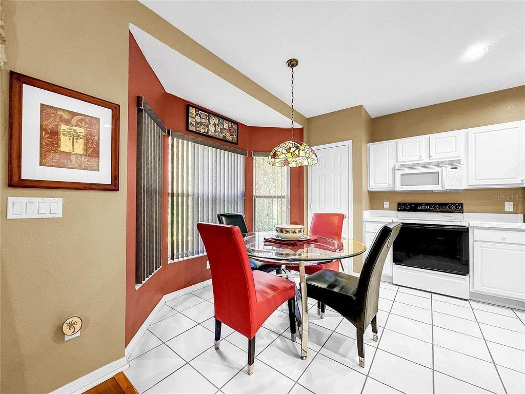 15. Single Family Homes for Sale at 18906 BEACHDROP PLACE Tampa, Florida 33647 United States