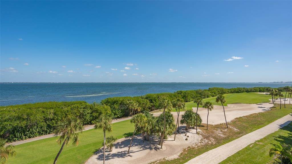 16. Single Family Homes for Sale at 3080 Grand Bay BOULEVARD 533 Longboat Key, Florida 34228 United States