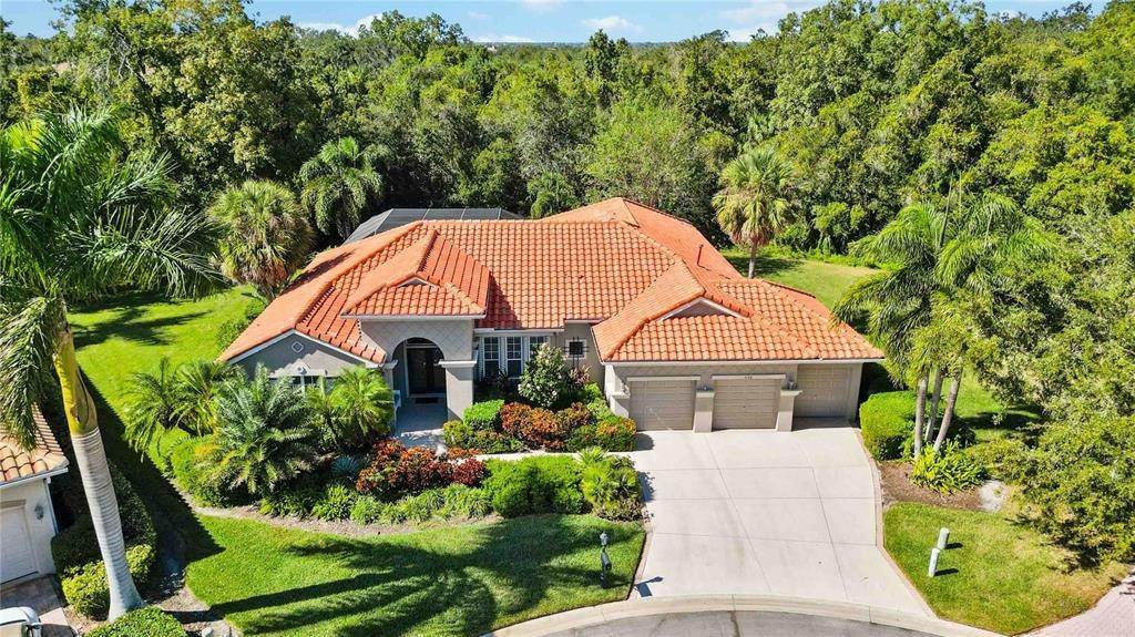 2. Single Family Homes for Sale at 626 SAND CRANE COURT Bradenton, Florida 34212 United States