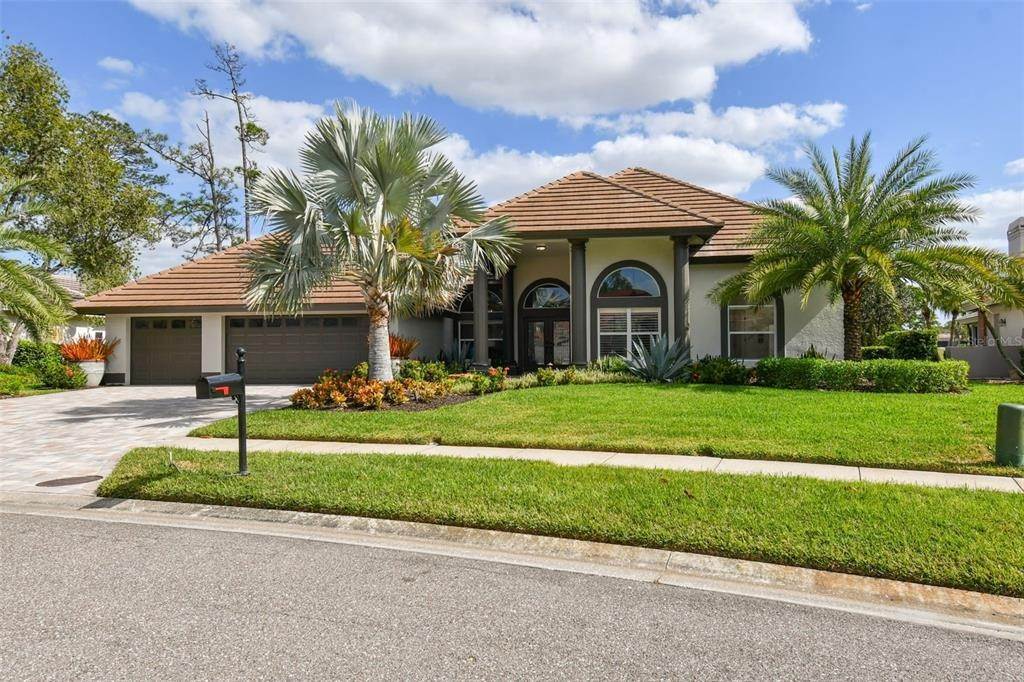 3. Single Family Homes for Sale at 5003 CAMBERLEY LANE Oldsmar, Florida 34677 United States
