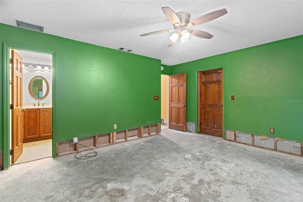 19. Single Family Homes for Sale at 78 WINDING RIVER LANE Inglis, Florida 34449 United States