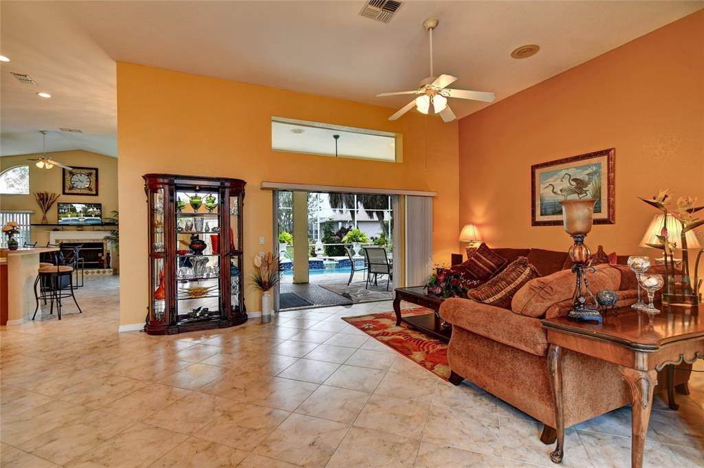 5. Single Family Homes for Sale at 142 SEASONS DRIVE Punta Gorda, Florida 33983 United States
