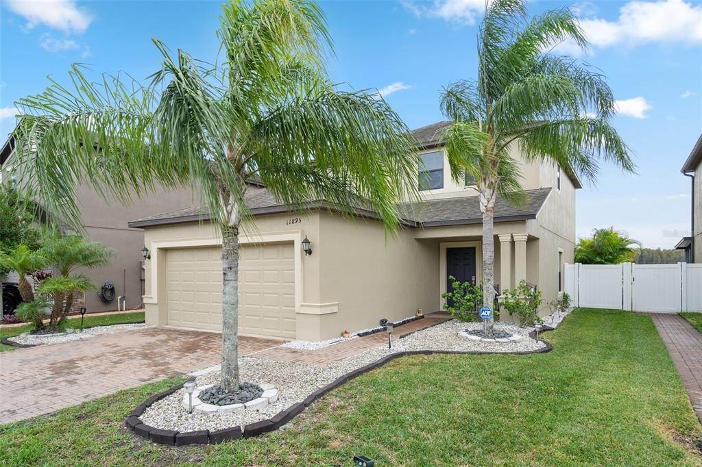 6. Single Family Homes for Sale at 11895 CRESTRIDGE LOOP New Port Richey, Florida 34655 United States