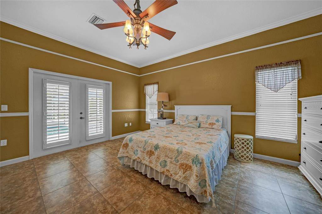 14. Single Family Homes for Sale at 1201 PEPPERTREE LANE Port Charlotte, Florida 33952 United States