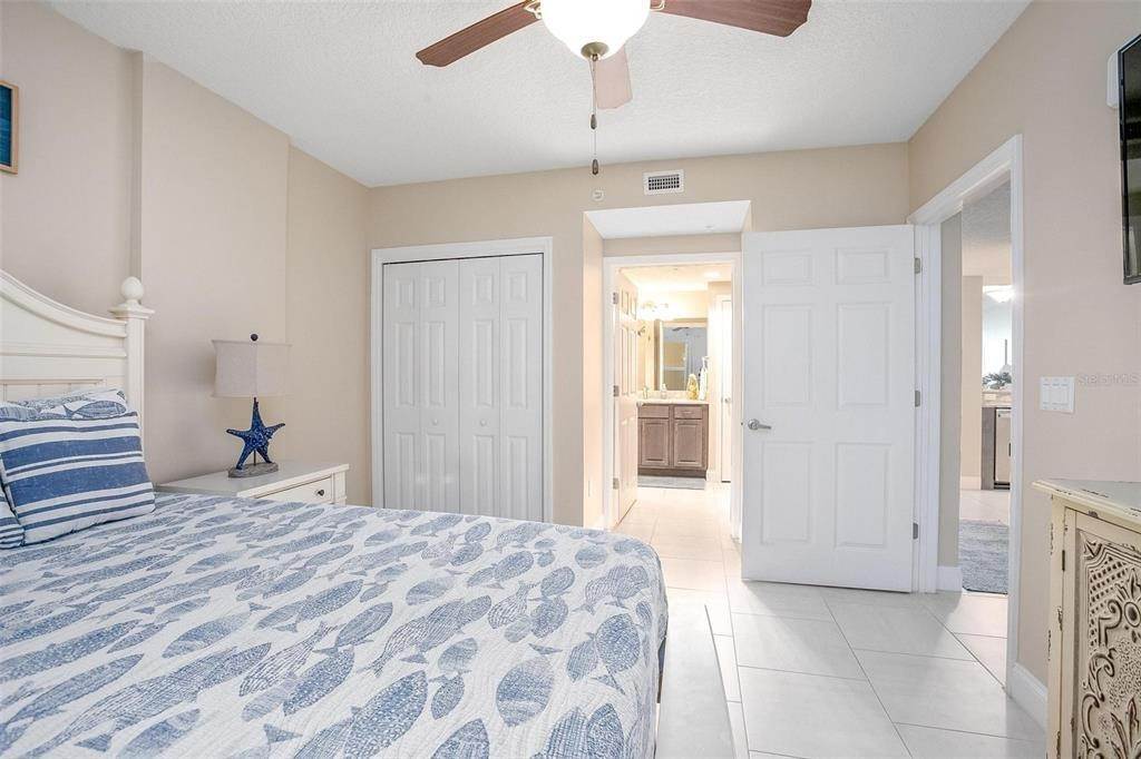 15. Single Family Homes for Sale at 3721 S ATLANTIC AVENUE 104 Daytona Beach Shores, Florida 32118 United States