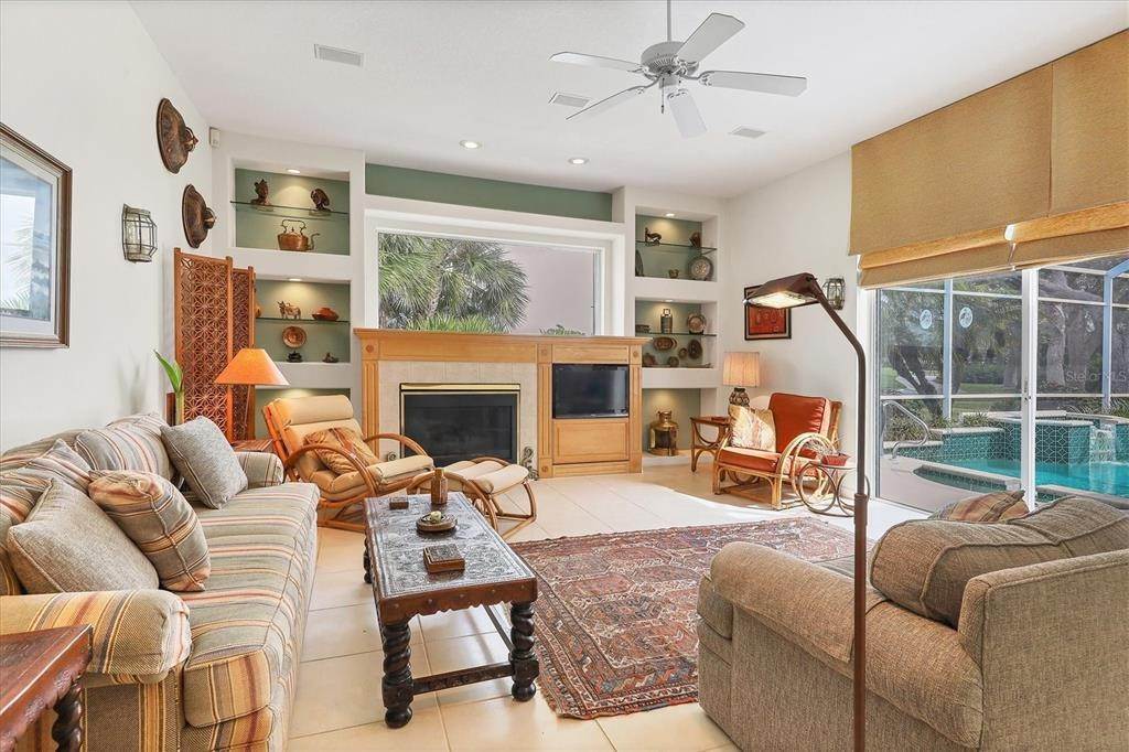 14. Single Family Homes for Sale at 8763 GREY OAKS AVENUE Sarasota, Florida 34238 United States