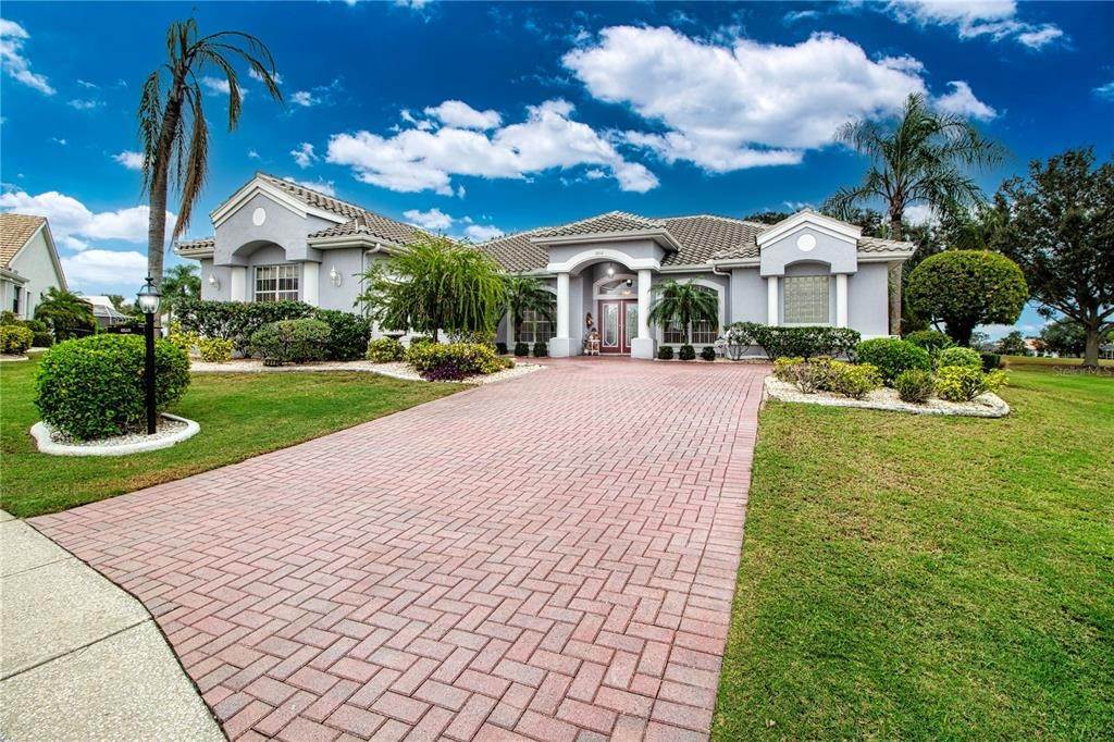 2. Single Family Homes for Sale at 2012 CAPTIVA COURT Sun City Center, Florida 33573 United States