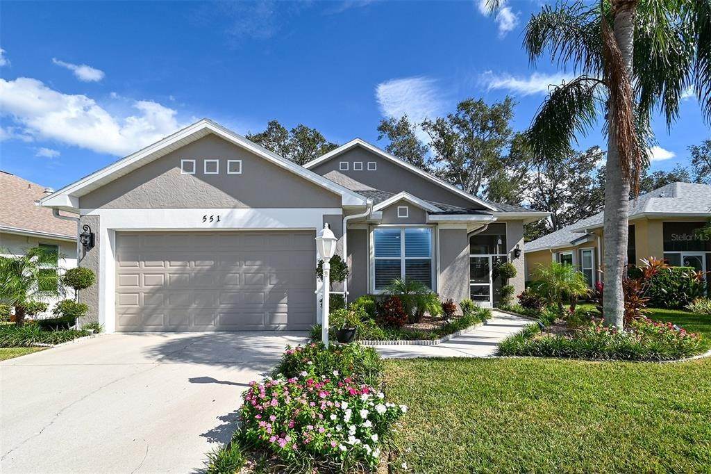 2. Single Family Homes for Sale at 551 CATALINA ISLES CIRCLE Venice, Florida 34292 United States
