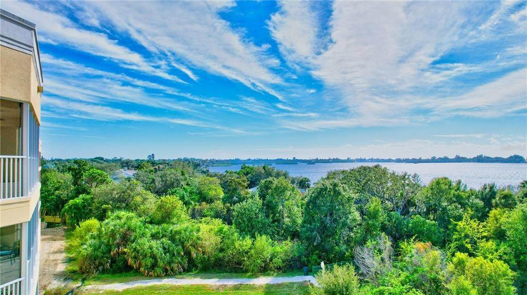 13. Single Family Homes for Sale at 260 HIDDEN BAY DRIVE 504 Osprey, Florida 34229 United States